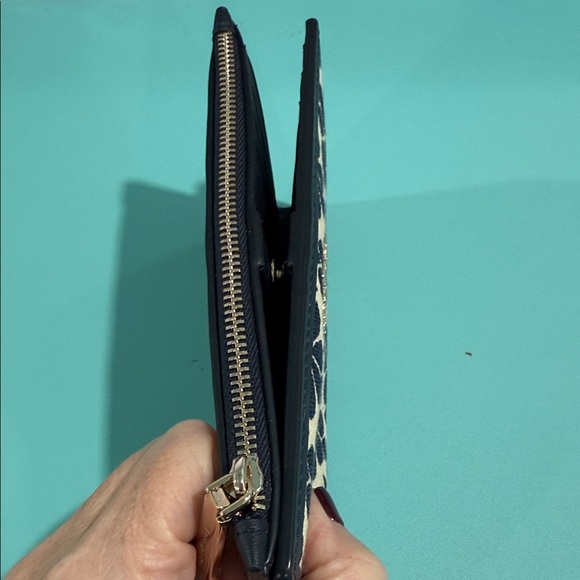 Kate Spade Navy and Cream Floral Wallet - Picture 8 of 8